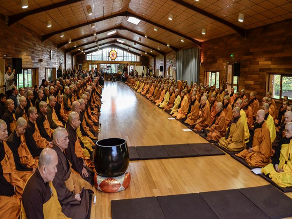 Làng Mai Pháp quốc: khai mạc khóa an cư kiết đông 2014 - 2015